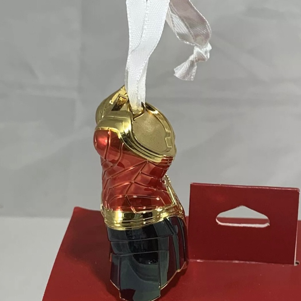 Hallmark Christmas DC Comics WW84 ornament 2020 - Picture 5 of 10